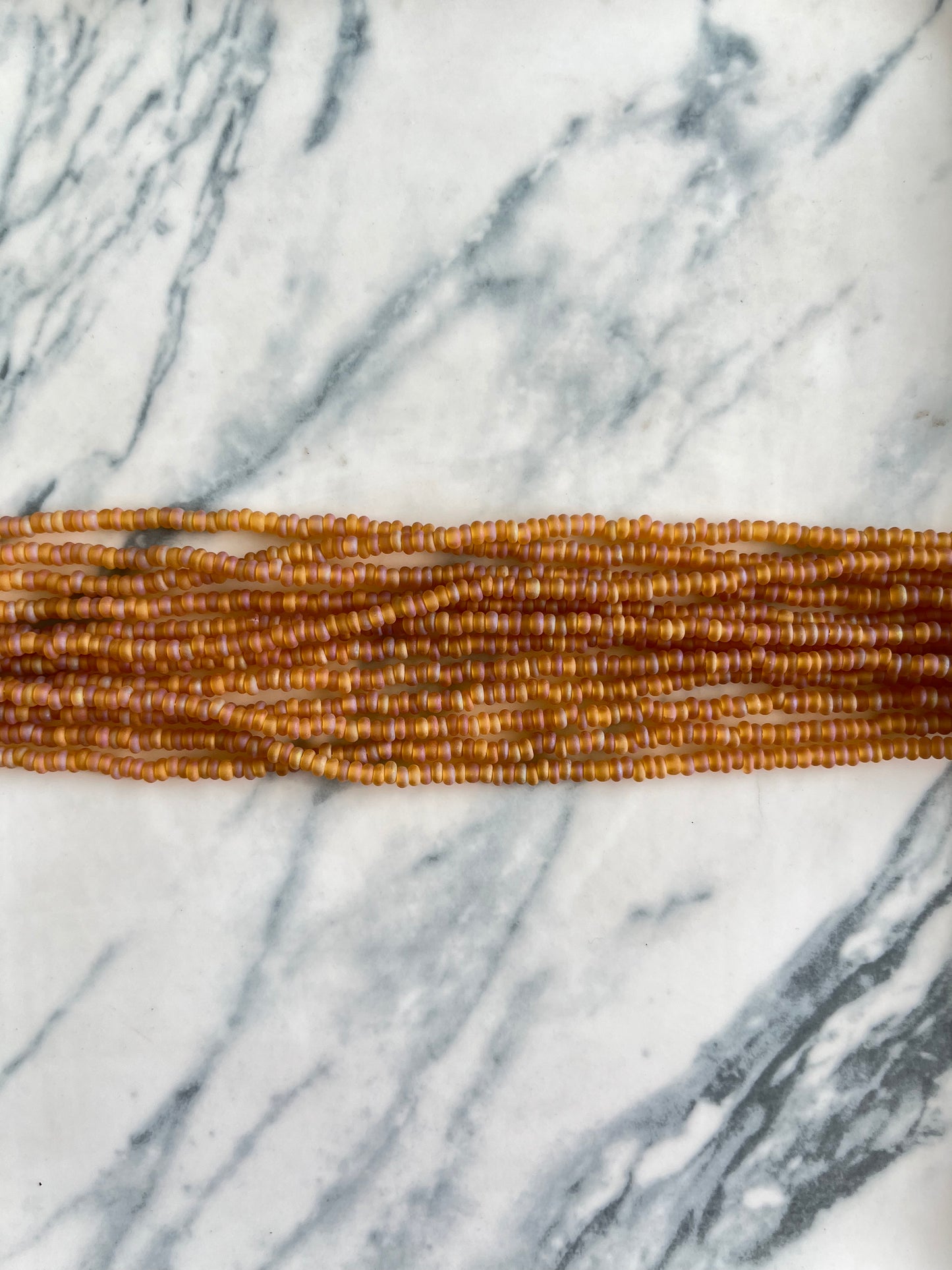 Dorado tornasol Mate