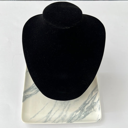 Cuello negro ch